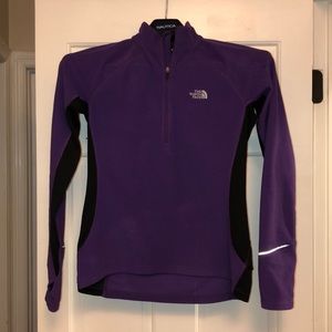 Women’s size M The North Face fleece 1/2 zip
